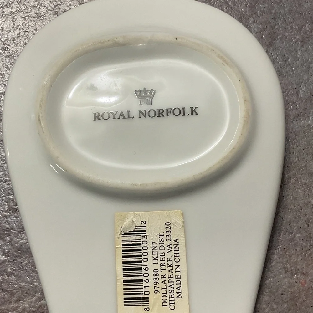 Royal Norfolk Spoon Rest with Festive Floral Design